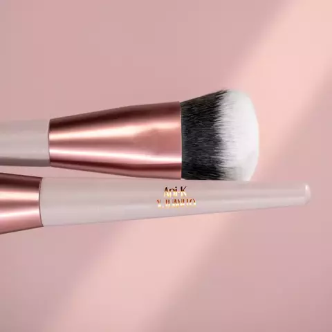 Brocha Iconik Anik x Juanito