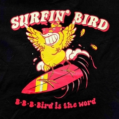 Camiseta "Surfing Bird" por Paulo Rocker - comprar online