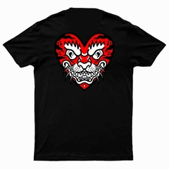 Camiseta "Tigre Vermelho" por F.O.L.Y.E - comprar online