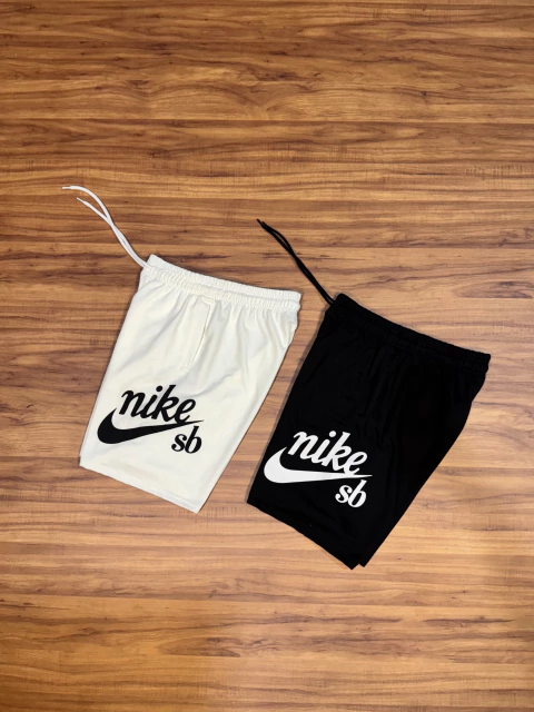 BERMUDA NIKE SB MOLETOM