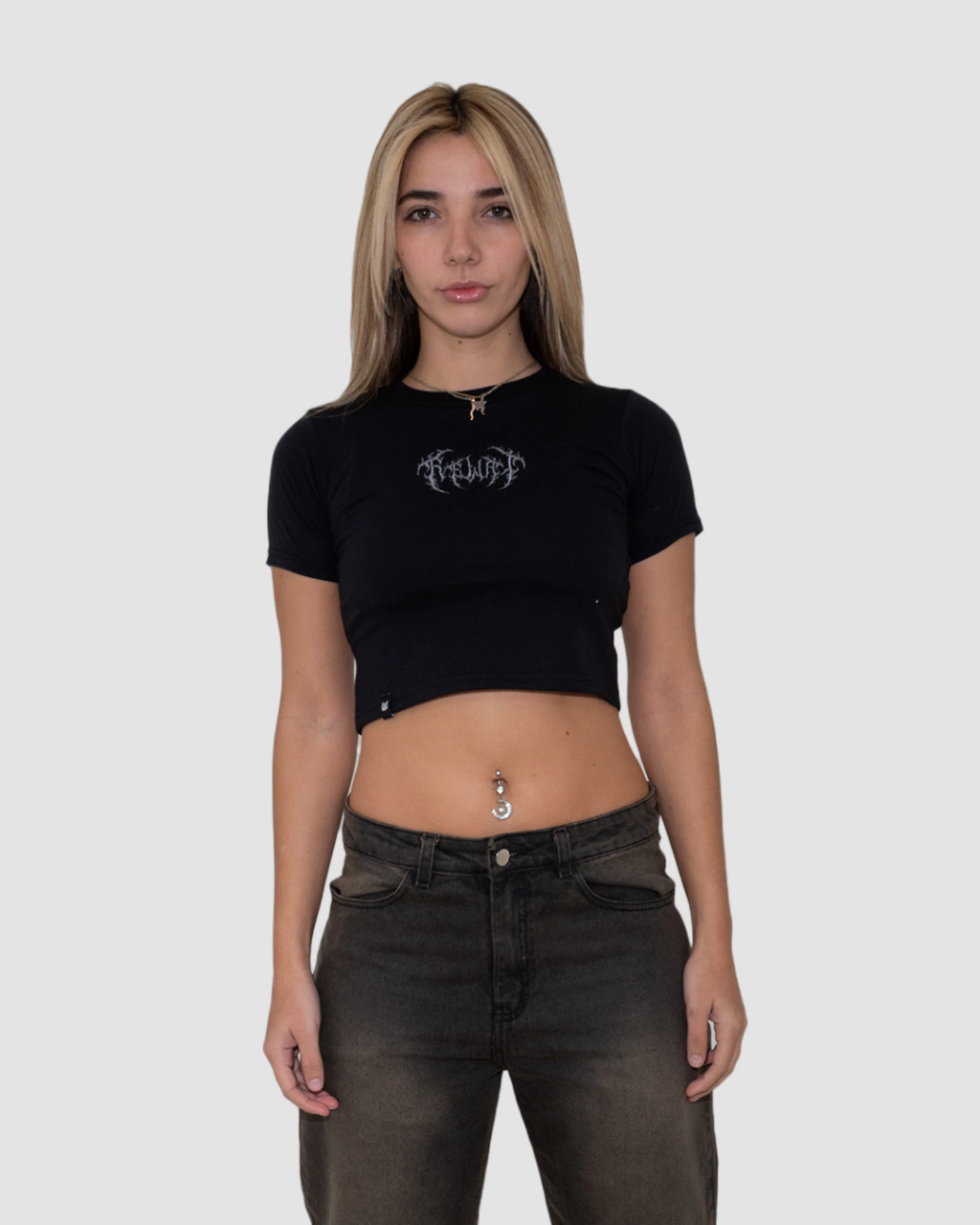 REMERA CROP METAL