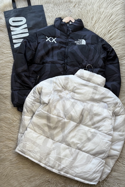Campera TNF líneas