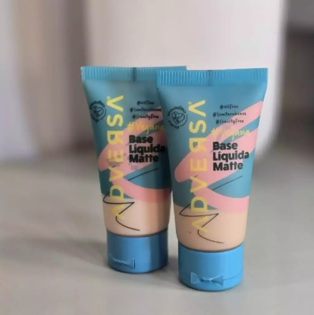 Base Líquida Matte Vegana – Adversa Makeup