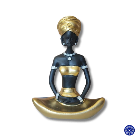 Enfeite de Resina Yoga Africana Meio Lotus 12x9cm