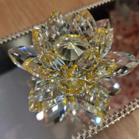 Flor De Lótus de Cristal Amarelo - comprar online