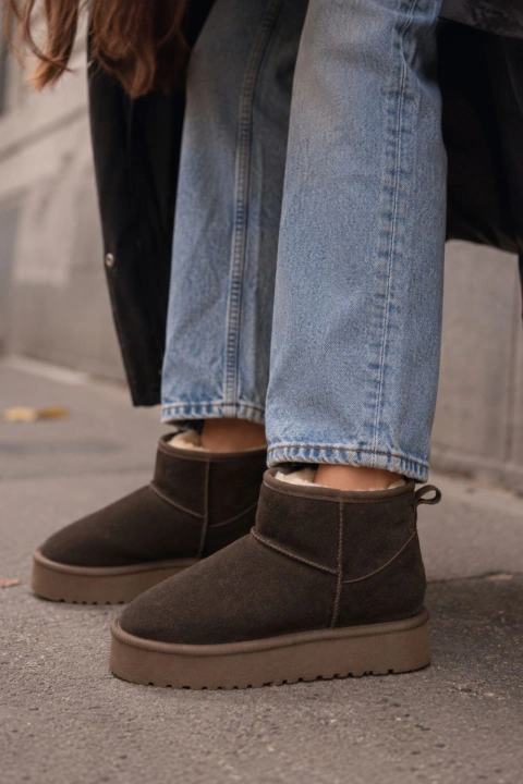 MUMA SLIPPER BOOTS GAMUZA CHOCOLATE