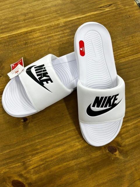 Chinelo Nike Slide