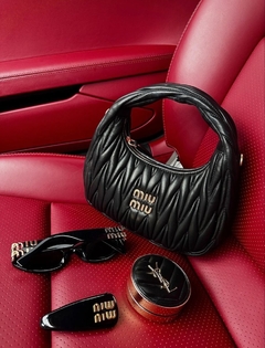 Imagen de Bolso de hombro MIUMIU + Lentes MIU MIU de REGALO