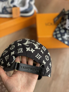 COMBO IMPERDIBLE! ZAPATILLA LOUIS VUITTON + GORRA DE REGALO ¡SUPER OFERTA!