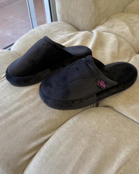 Pantufla Negra