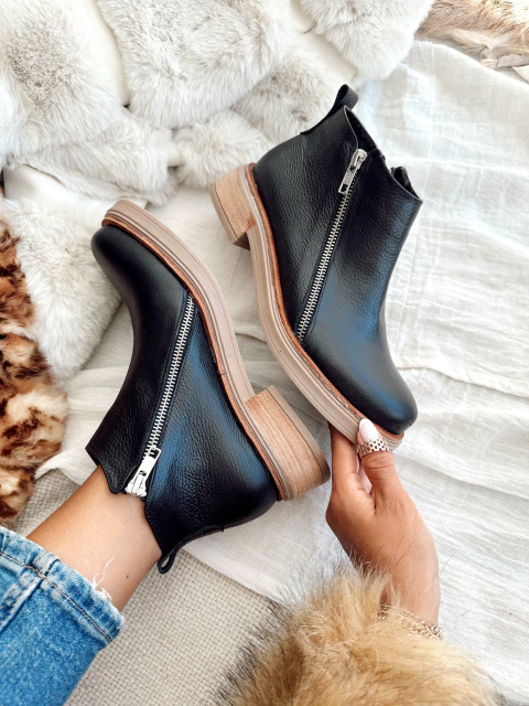 MOSCU NEGRA - 100% CUERO