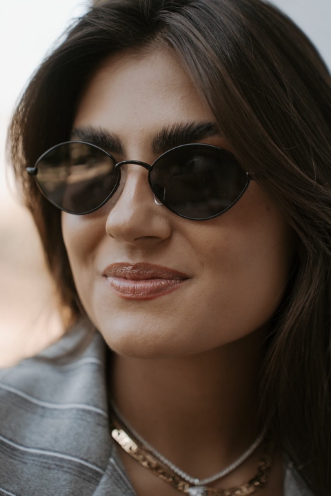 Óculos de Sol Ivy Preto Coll.Flora - comprar online