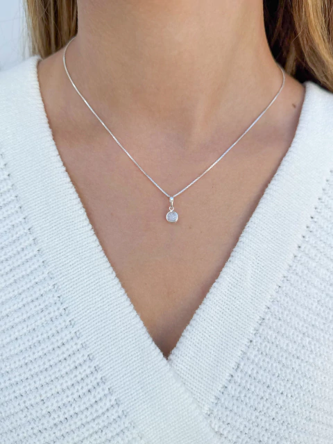 COLAR PONTO DE LUZ PEQUENO - comprar online