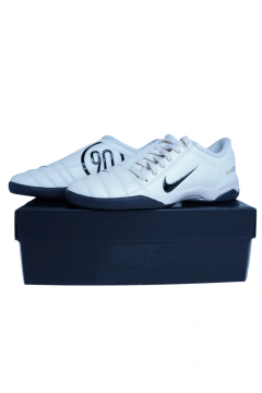 Nike Total 90 White