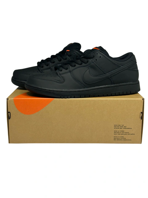 Nike Dunk SB Low Triple Black