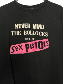 Remera Vintage Sex Pistols "Never Mind The Bollocks" en internet