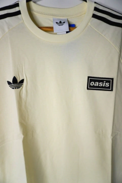 Remera Adidas x Oasis Tour 3 Stripes en internet