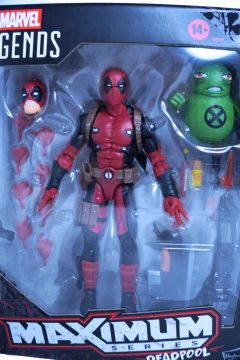 Figura Hasbro Marvel Legends - Maximun Series Deadpool - comprar online