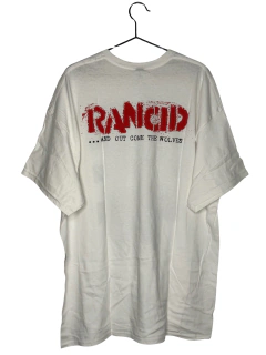 Remera Rancid "And Out Come The Wolves..." - comprar online