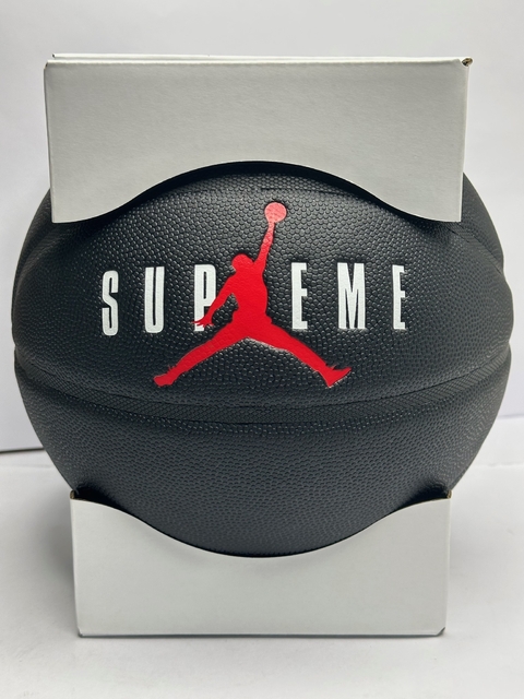 Pelota Jordan x Supreme 2024 29.5”