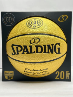 Pelota Spalding La Generación Dorada 20 Años 29.5"