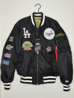 Campera Bomber Reversible Alpha Industries x Los Angeles Dodgers