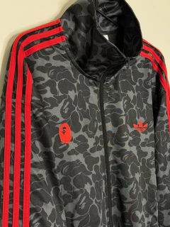 Campera Adidas x Bape Camo Negro en internet