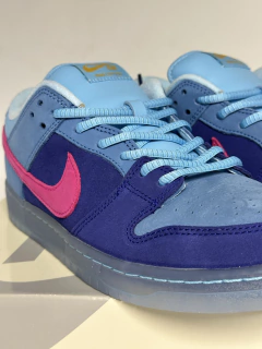 Nike SB Dunk Low Run The Jewels en internet
