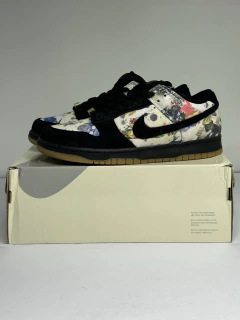 Nike Dunk SB Low x Supreme Rammellzee