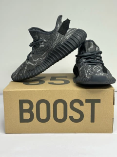 Imagen de Adidas Yeezy Boost 350 v2
