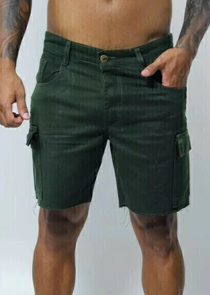 BERMUDA JEANS CARGO VERDE MILITAR