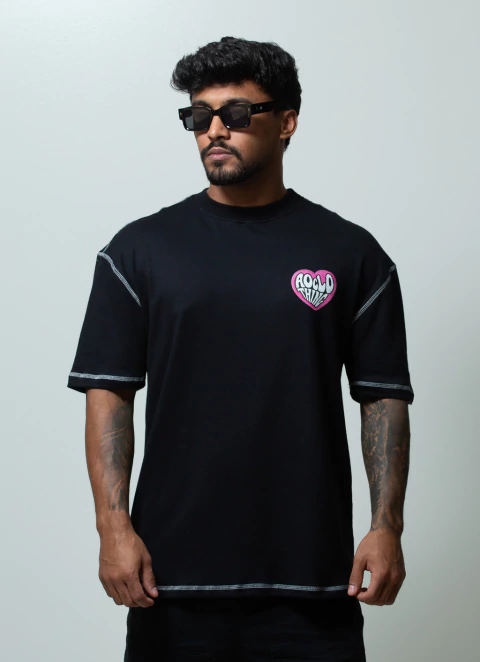 OVER PRETA CORAÇÃO ROSA