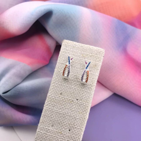 BRINCO EM X CRAVEJADO