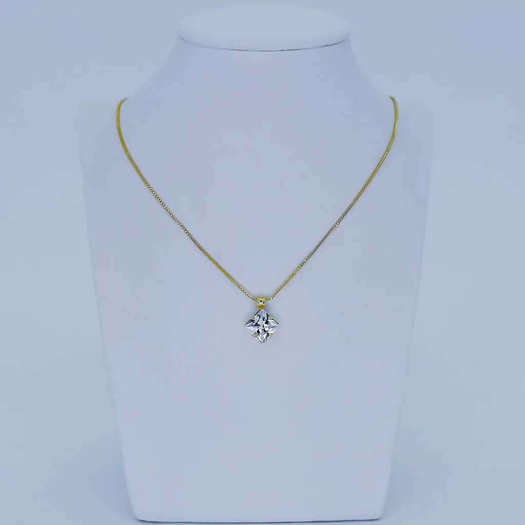 Gargantilha Quadrada Ponto de Luz