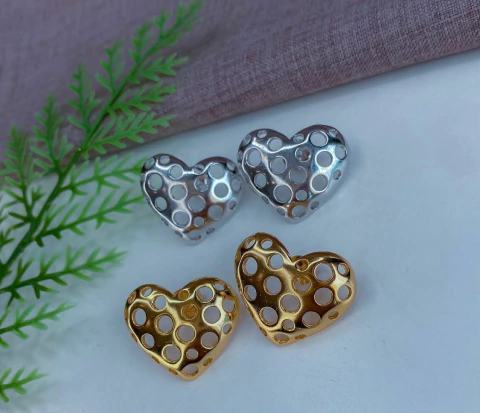 Brinco Coração Vazado - 32620