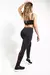 Calza deportiva para mujer color negro con estampa unica en la parte baja trasera .
Ideal para el gimnasio. 
Calce perfecto y costuras reforzadas.
