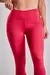 calza de mujer color fucsia con bolsillos laterales, confeccionada en polisap, con costuras reforzadas 