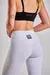 Calza deportiva lisa para mujer en color blanco.  ideal para el gimnasio . calce perfecto y costuras reforzadas . 
