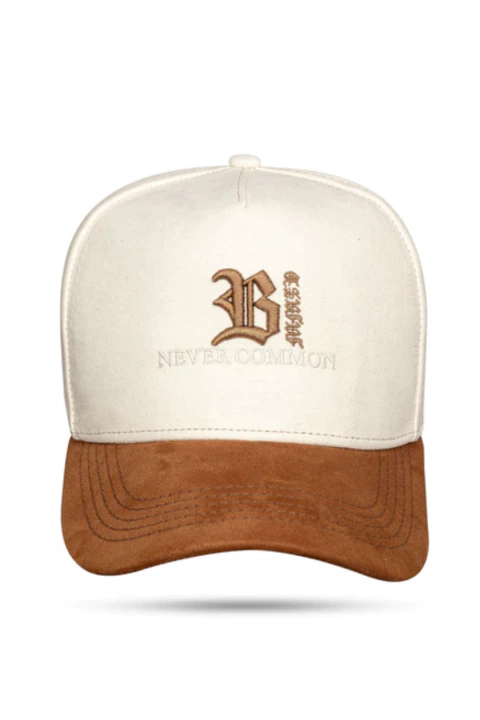 BONÉ SNAPBACK BLCK SUEDE OFF WHITE E MARROM NEVER COMMON
