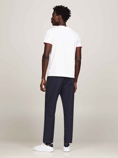 CAMISETA TOMMY HILFIGER EM ALGODÃO EGÍPCIO