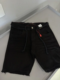 BERMUDA JOGADOR - CITY DEMIN PRETA - comprar online