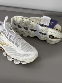 Tênis Mizuno Wave Prophecy 15 SE - Branco+dourado - loja online