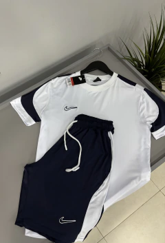 CONJUNTO NIKE DRY FIT - BORDADO REF 0899