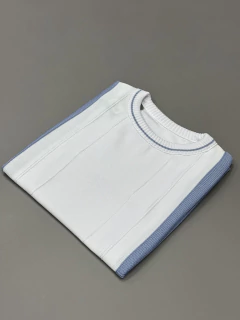 CAMISETA TRICOT- PADRÃO ZARA AZUL/ BB - comprar online