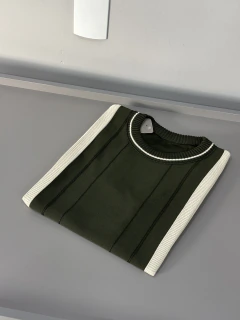 CAMISETA TRICOT - PADRÃO ZARA VERDE/BEGE na internet