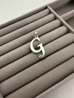 Letra Inicial 30 mm Premiun - Bloom Joyas de Plata