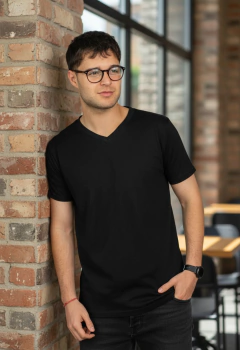 ART-8373 REMERA LISA CUELLO V - comprar online