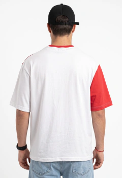 ART-8011 REMERA CON RECORTE ESTAMPADA - comprar online