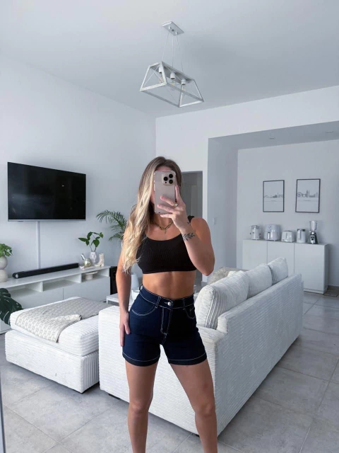 Short elastizado azul oscuro - comprar online