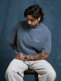 CAMISA DUST BOXY CLOU-D na internet